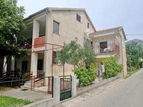 Charming studio for 2 people in a quiet area - Wifi