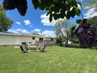 Charming 3 Bedroom 2.5 bathroom finished basement, Huge yard and Charcoal grill - 3-Star