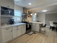 Newly Renovated Luxury 3-Bed 2-Bath Home with Easy Airport Access Hotels in Framingham