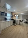 Newly Renovated Luxury 3-Bed 2-Bath Home with Easy Airport Access