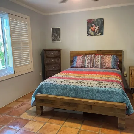 Southgate courtyard<br>Unit 20