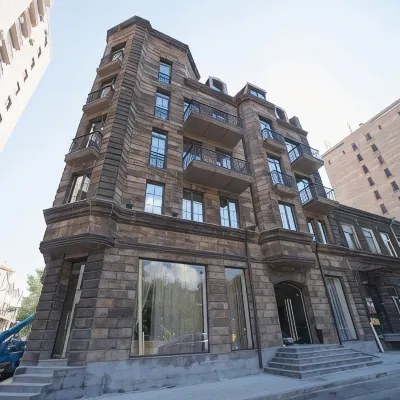 Boulevard Hotel Hotels near Armenian Genocide Museum