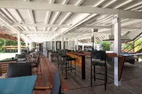 礁石海灘度假村 - 酒吧