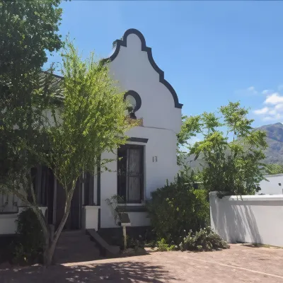 Stumble Inn Backpackers Lodge Hotels near Remhoogte Wine Estate