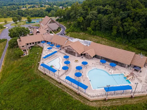 Spacious-Hot Tub-Pool Table-Screen Porch-6 Bedroom-6 Bathroom - 4-Star