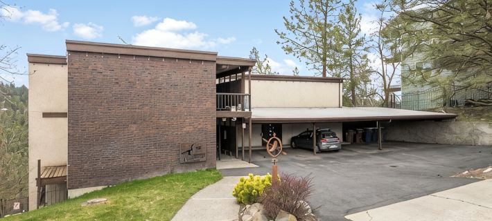 Penthouse in Browne’s Addition – 3Br/3BA, Views, Sauna, Two Balconies, 2,400 SF, Ξενοδοχεία στην πόλη Spokane