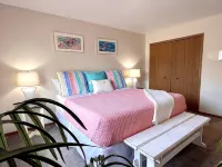 IDEAL Location in Saugatuck - 2 minutes to Downtown & Blue Star Trail @ Frt Door - balcony