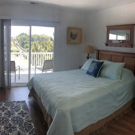 Amazing Location and Renovated! 2nd Row - Across from Beach Access