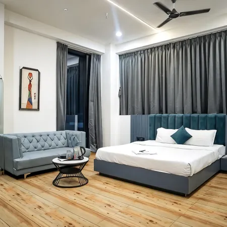 Hotel the Parker Inn by Kbnt Group