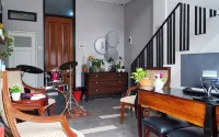 D Rhea Syariah - Hosteller