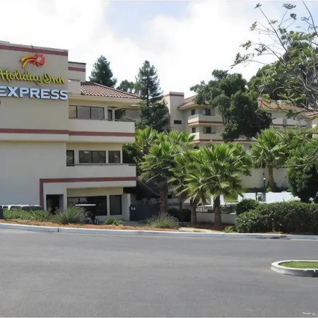 Holiday Inn Express GROVER BEACH-PISMO BEACH AREA by IHG