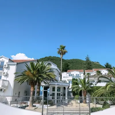 Hotel Xanadu Hotels near Former Submarine Tunnel