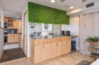 Stay in comfort and style! Encore Private Suite + Free parking! Close to Boston! - 3-Star