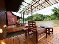 Boutique Raft Resort, River Kwai
