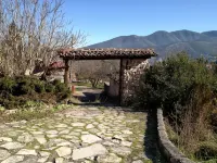 260m2 Unique Mountain House in Lilea Parnasos - Homestays