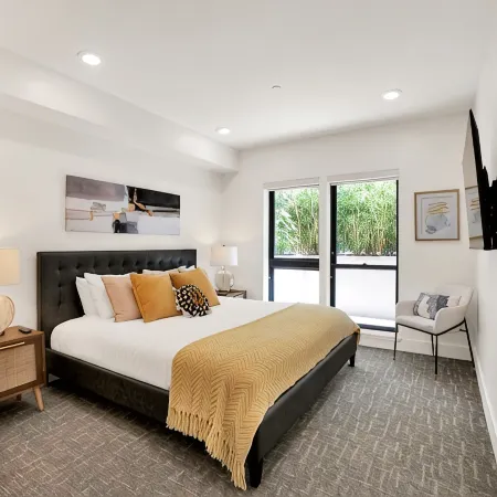 Dog-Friendly, Walk to Dining in Walnut Creek