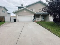 Easy Stay Spacious 4Br Home • Large Garage • Prime Location - Gym