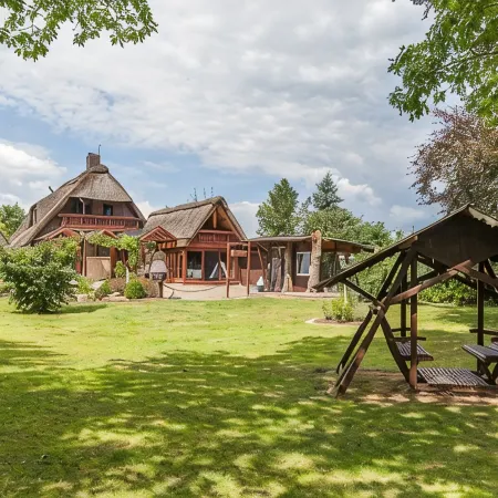 Holiday on the "Eulenhof" directly on the Este in the old country