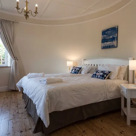 Sea Cottage - House - spectacular sea views Отели рядом с достопримечательностью «Пляж Сифорт»