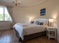 Sea Cottage - House - spectacular sea views
