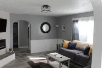 3 bedroom 1 bath. less than a mile to Union Hospital - 3-Star