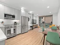 Modern Townhome in Walkable Ballard - 2 bedroom, 2 bathroom with AC Hotels near West Point Lighthouse