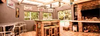 The Russel Guest House - Hostels