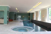 Chateau du Clos de la Ribaudiere - spa