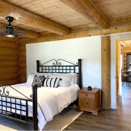 New Build Modern Log Cabin in the Heart of Pine on 2 acres of secluded Forest