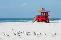 Siesta Key Beach IDEAL LOCATION BEACH, VILLAGE, HEATED POOL - Gym