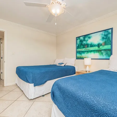 Coquina B103- Steps to the Beach & Pool