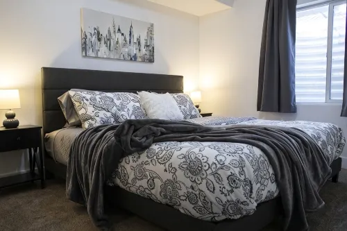 Modern 3-bedroom Guest Suite by Silicon Slopes - 3성급