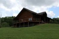 Larsen Rustic Secluded Log Cabin W/Outdoor Hot Tub - Chalets