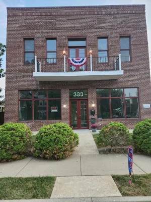 DOWNTOWN 2ND FLOOR LUXURIOUS CONDO 3 BLOCKS OFF BROADWAY IN A QUIET NEIGHBORHOOD - キッチン