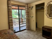3 Little Bears - GREAT location; secluded feel! - Chalets