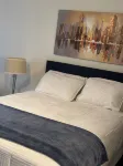 Creek Side Large 1 Bd Basement Apt in Roswell - 무료 와이파이
