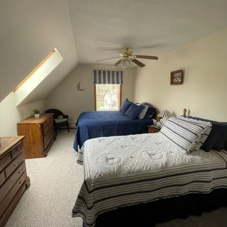 Entire house in Wells, ME nestled in a quiet neighborhood a mile from the beach.