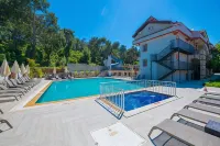 Casa De Levissi ölüdeniz - ที่มีสระว่ายน้ำ
