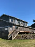 Beach House Getaway!!                                       Pack Your Bags!! - Wi-Fi