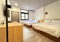 Yan Bin Hotel - 인 (Inns)