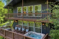 Large cabin near boat rentals & Nantahala with Hot Tub, Pool Table, & Gameroom - Chalets