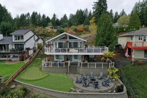 Grapeview- Luxury Waterfront Home w/ Hot Tub - Beach