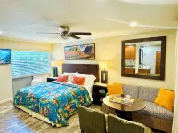 TOTALLY REMODELED Tropical Paradise Studio with A/C & washer/dryer - Wifi