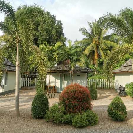 Lung Pod 9 Resort