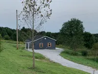 Bourbon Country Cottage <br>Newly renovated  in the country with amazing views - 3-stjärniga