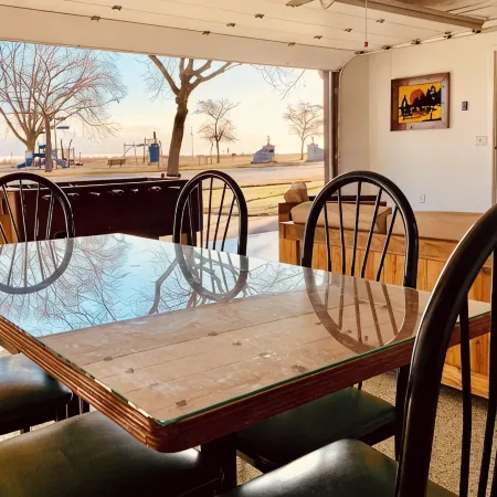 New King Park Beach Lookout Deluxe! 3BR Right at Lake!