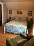 Original cozy farmhouse homestead 2 blocks from the bike path and - Bungalows