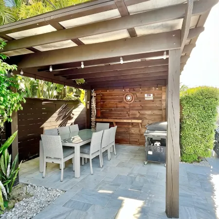 Modern 4-BR Oasis with Private Pool, Near Beach in Lighthouse Point