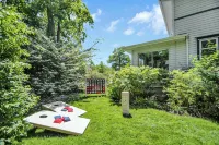 4 Mins to Notre Dame! Game Room, Grill, Fire Pit! Family-Sized Historic Home - 3 ดาว