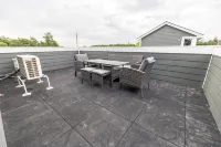 New 3 Bed 4 Bath Home - Rooftop Deck, 2 Car Garage & Porch Near Downtown! - balcon